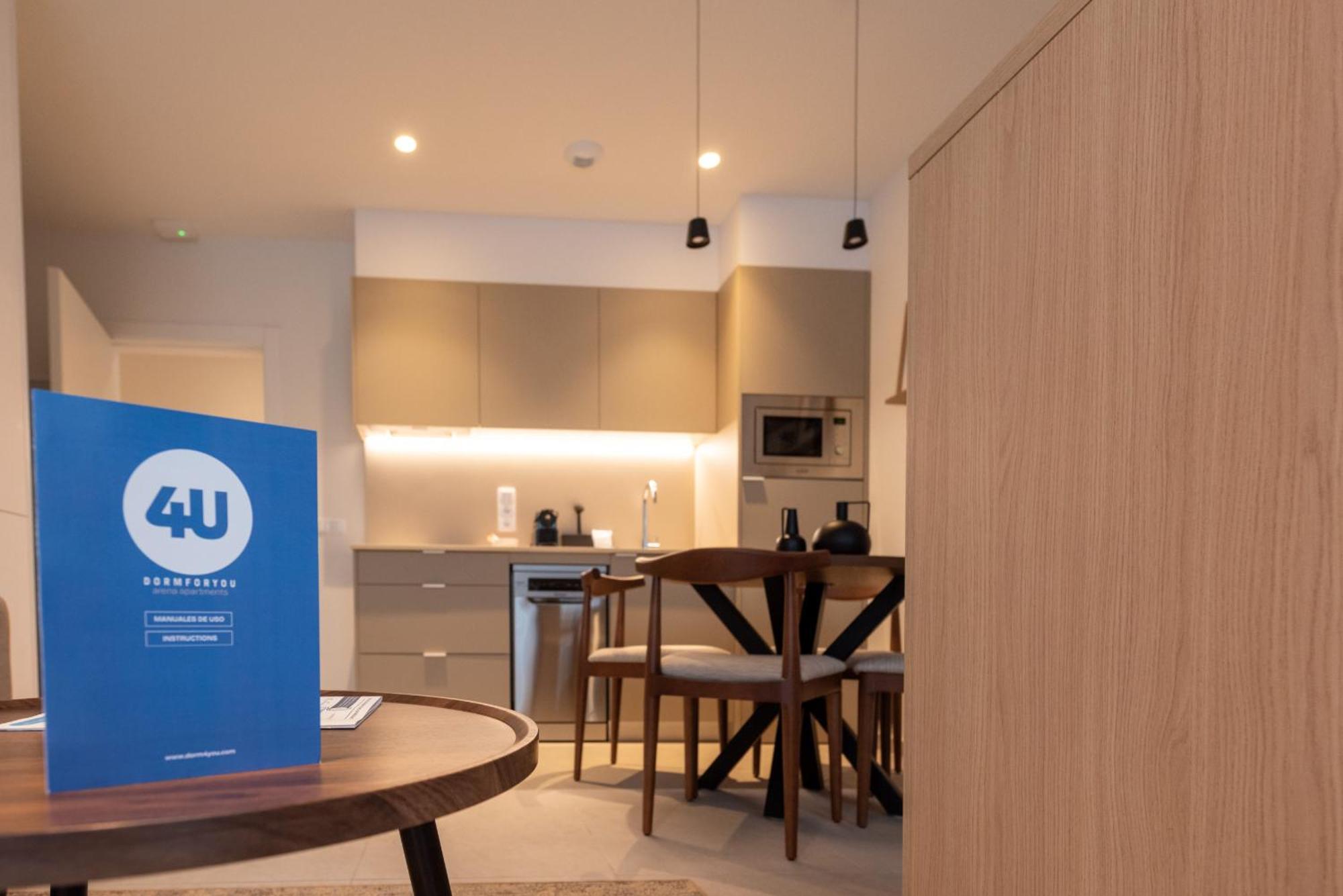 Dorm4You Arena Terraza 04 Valencia Luaran gambar