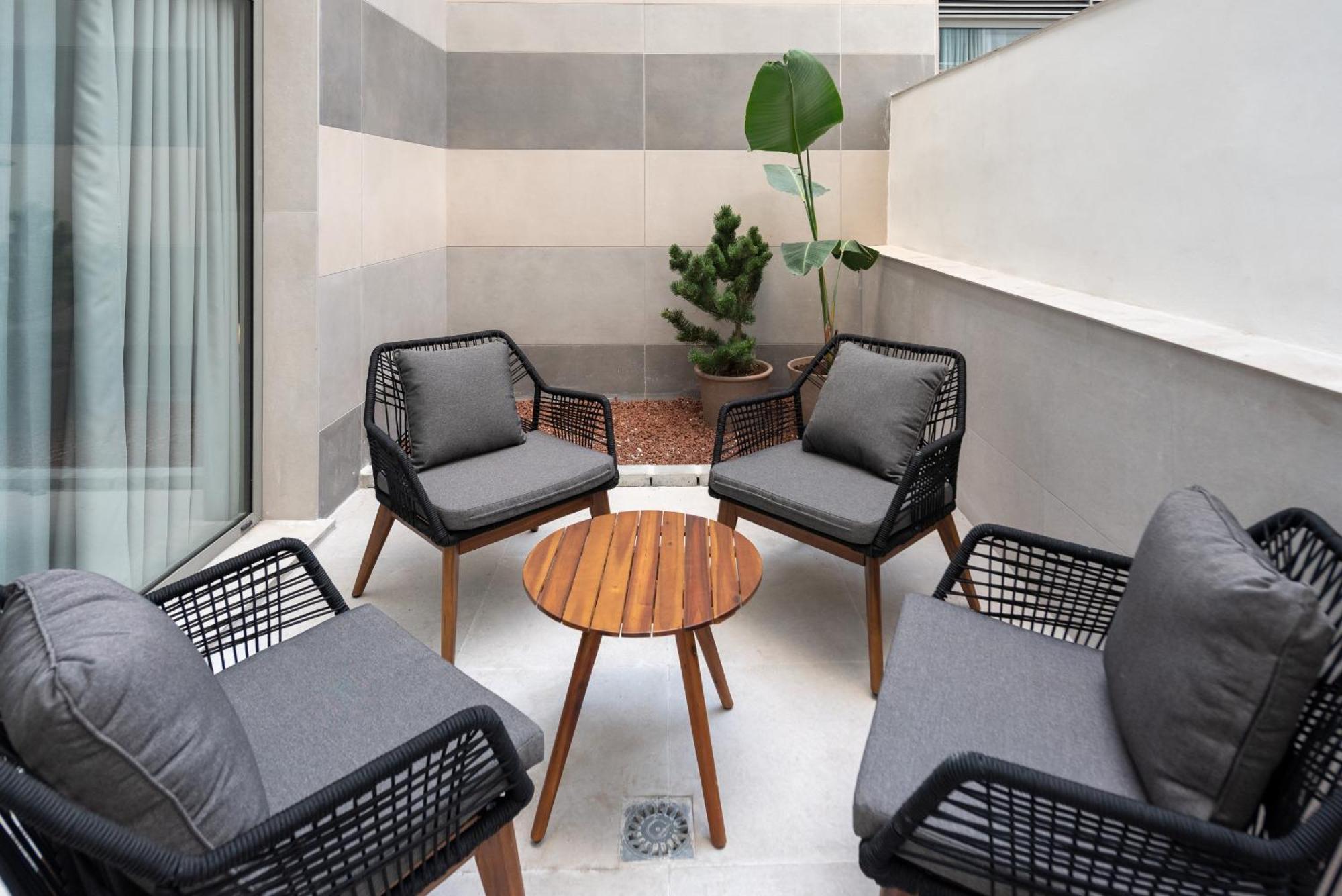 Dorm4You Arena Terraza 04 Valencia Luaran gambar